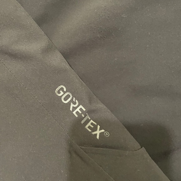 The North Face - Women’s Apex Flex GTX Jacket - Picture 4 of 5